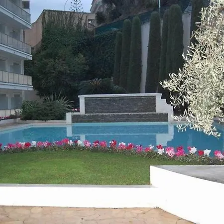 Menton, 3 Pièces, 5 Personnes - Fr-1-196-230 *