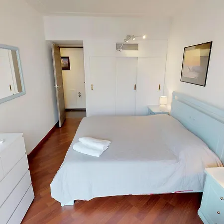 Menton: 3p Avec Terrasse, Parking, Proche Plages Et Centre - Fr-1-196-230 *