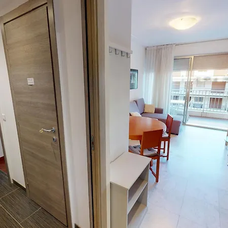 Menton: 3p Avec Terrasse, Parking, Proche Plages Et Centre - Fr-1-196-230