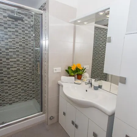 Apartmán Menton: 3p Avec Terrasse, Parking, Proche Plages Et Centre - Fr-1-196-230